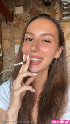 melinamelly - Sorry you guys, I had a big infection, but I am coming back! Desculpe