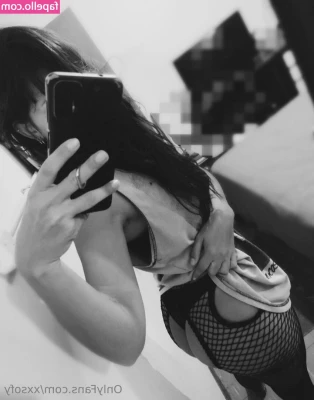 xxsofy - Will be looking for Attractive Males From Our Active OF Fan Group to
