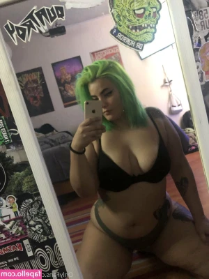 sandy_azulita [ sandy-azulita ] - Wanna leave a hand print too ?🤭👀