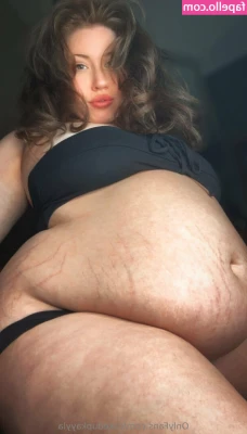 cakedupkayyla - Morning Fart