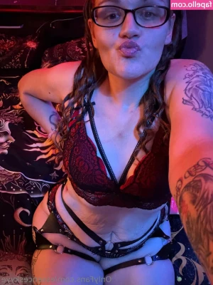 essenceskyye - Don't you just wanna bury your face in it, Daddy?! 👅💦