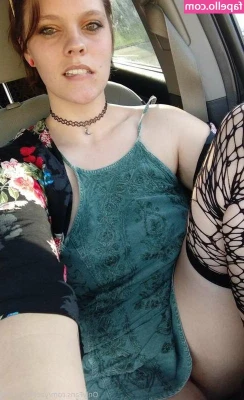 Lady Violet [ lady-violet ] - Who want's a squeeze?