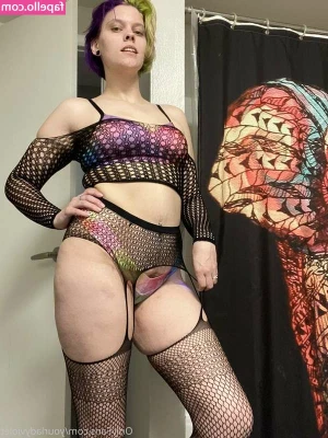 Lady Violet [ lady-violet ] - 🔥🔥nudes in front of the hotel🥵😝😝