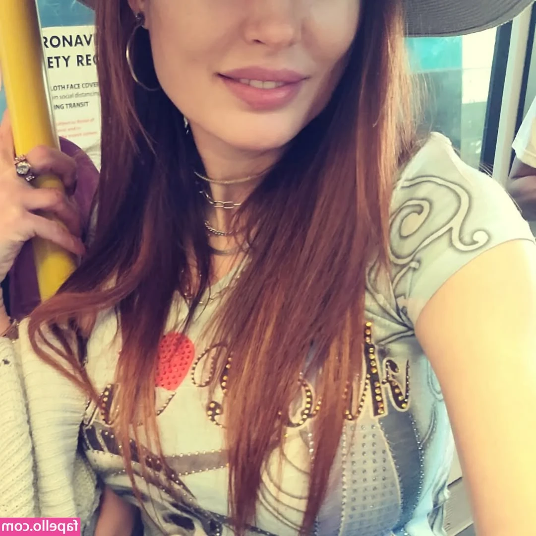 Gina Rollins [ gina-rollins ] - Imagine your cock deep inside this pussy. Let's set up a FaceTime so