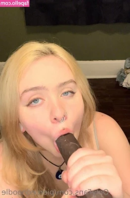 Piercednoodle - Would you like to have coffee with me? ☕️🖤