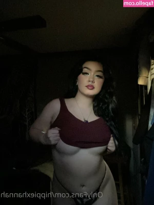 Piercednoodle - Tanned legs   Way more sensuality  I know you love it as much as me