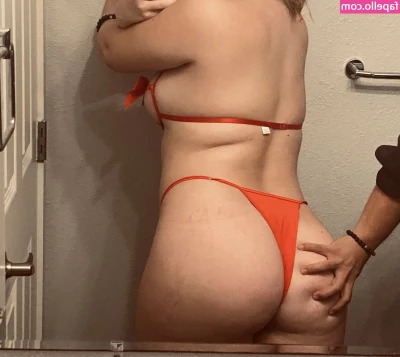 Piercednoodle - Full moon 😍 would you cum on it? 💦  don’t forget to LIKE my