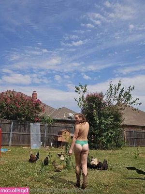 TattedSkinnyMomma01 - hello loves
