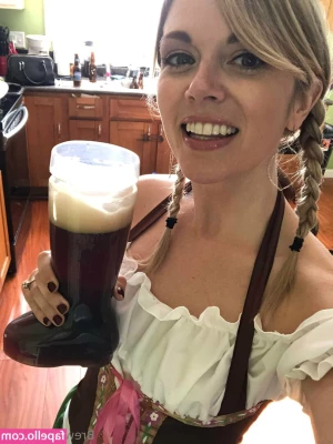 brewery_barbie [ brewery-barbie ] - At least someone s gonna score around here