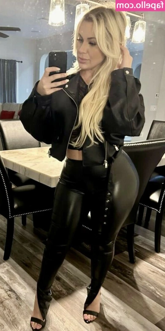 Cara Riley [ cara-riley ] - Hey boys! I have a special New Years package for you! And you know