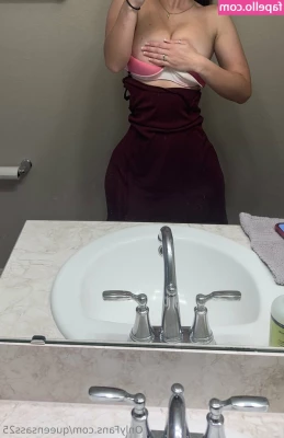 Queensass25 - My First legit Shoot Was with alt Erotic like a year ago  It s crazy