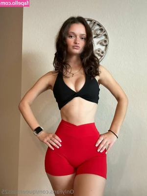 Queensass25 - Hi my freaky family  Lovingly reminding everyone that this is a free