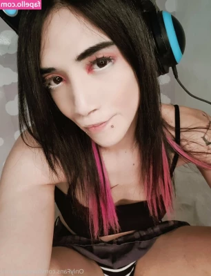 lovelymegumi - my tits are what give me confidence