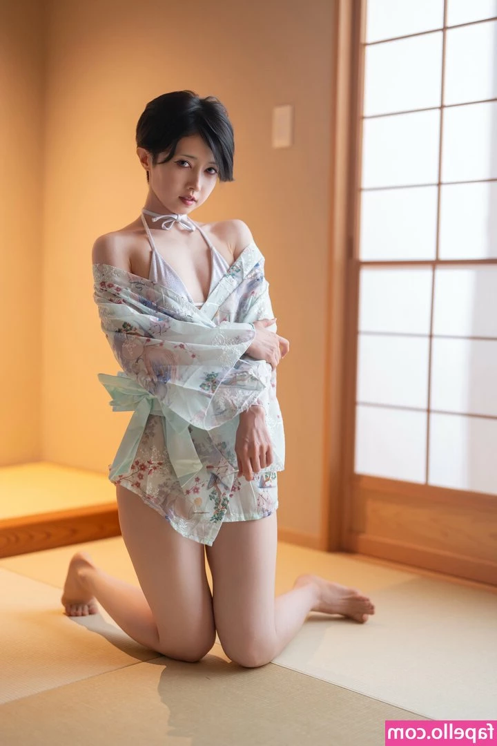 mahi_cos [ mahi-cos ] - Feeling Dreamy Vibes today