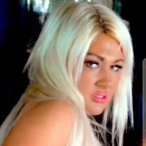 kissinkristin