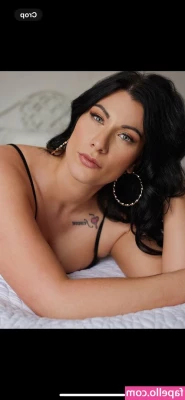 Sweetrileyxox - Looking for hot neighbors