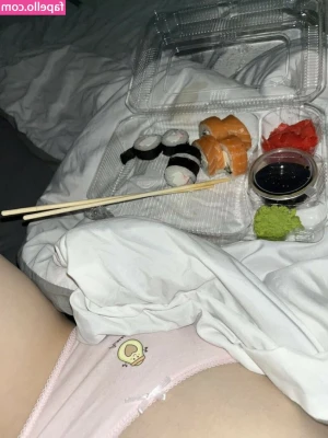 Ifirikic - big dick deserves to b worshipped by sluts like me 🥰 i swear im