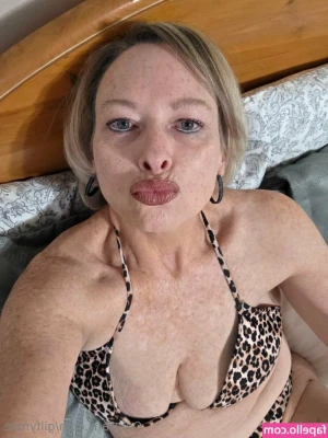 gilfyrose - fuck me from the front? or should i turn around?