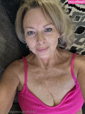 gilfyrose - Look me in my eyes and tell me how bad you want me 😏