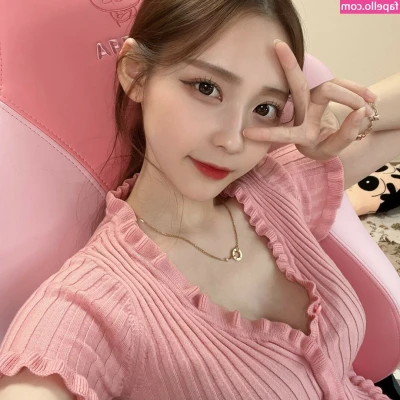 rofvmtm - This was my outfit yesterday for cam , do you like ?