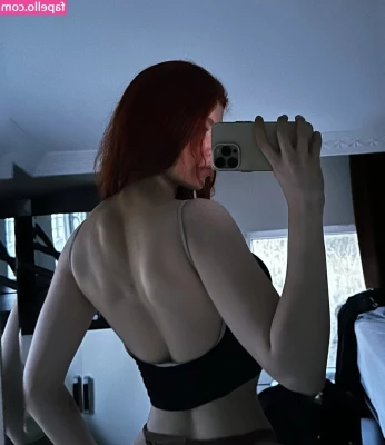 fraaoula - Boobs in or out? 🍉