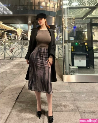 fraaoula - I wish u were here to slide these Birks off and massage my soles