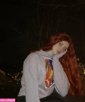 fraaoula - TITS AND PUSSY🍒🐱 Spreading my legs in missionary while my