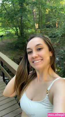 yurdreams_22 [ yurdreams-22 ] - My new sports bra hates me...