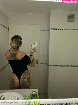 taylorlisa - I NEED DICK 😩 I'm so horny and alone right now 👀 rubbing my