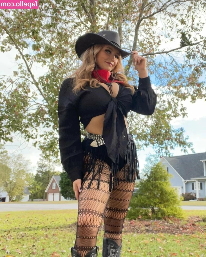Tatum Diangelis [ tatum-diangelis ] - i love pantyhoses   tell me which collor you prefer