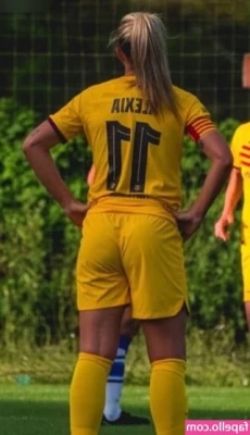 Alexia Putellas [ alexia-putellas ] - You like my hair?