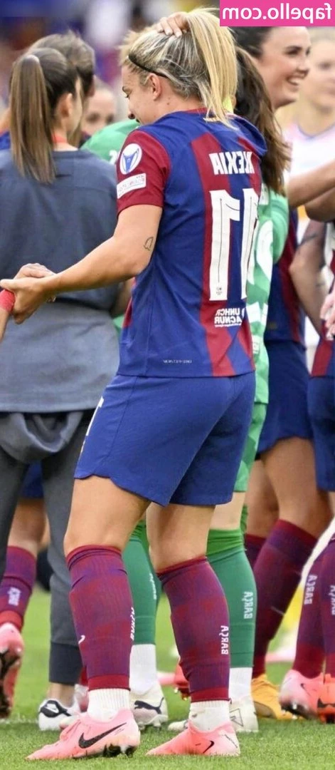 Alexia Putellas [ alexia-putellas ] - Football and chill?