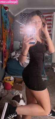 Alyssa Shay [ alyssa-shay ] - Which hole are you fucking first daddy? 💕