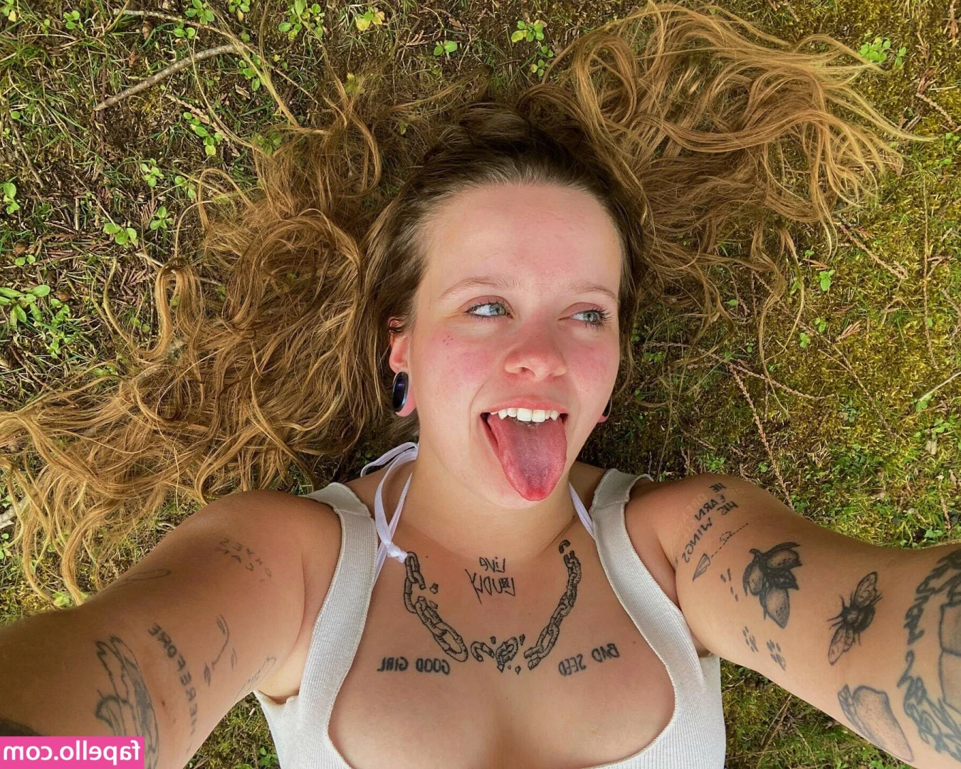 Kaela Wilton [ kaela-wilton ] - My pussy looks so soft 💗