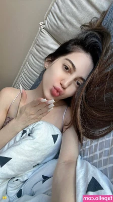 kirafrost_sweet [ kirafrost-sweet ] - White lace makes everything sexier  doesn t it  My feet look even