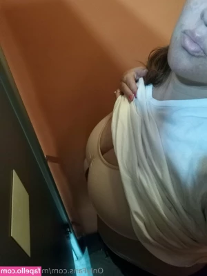 mireyasweet - SAMPLE from THREESOME 19 year old  amp  25 year old hotel casting