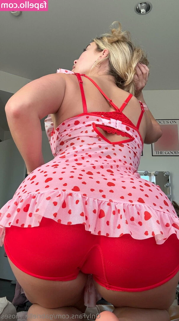gabrielle_moses [ gabrielle-moses-46 ] - This was right after the first time I cucked my husband. Our third