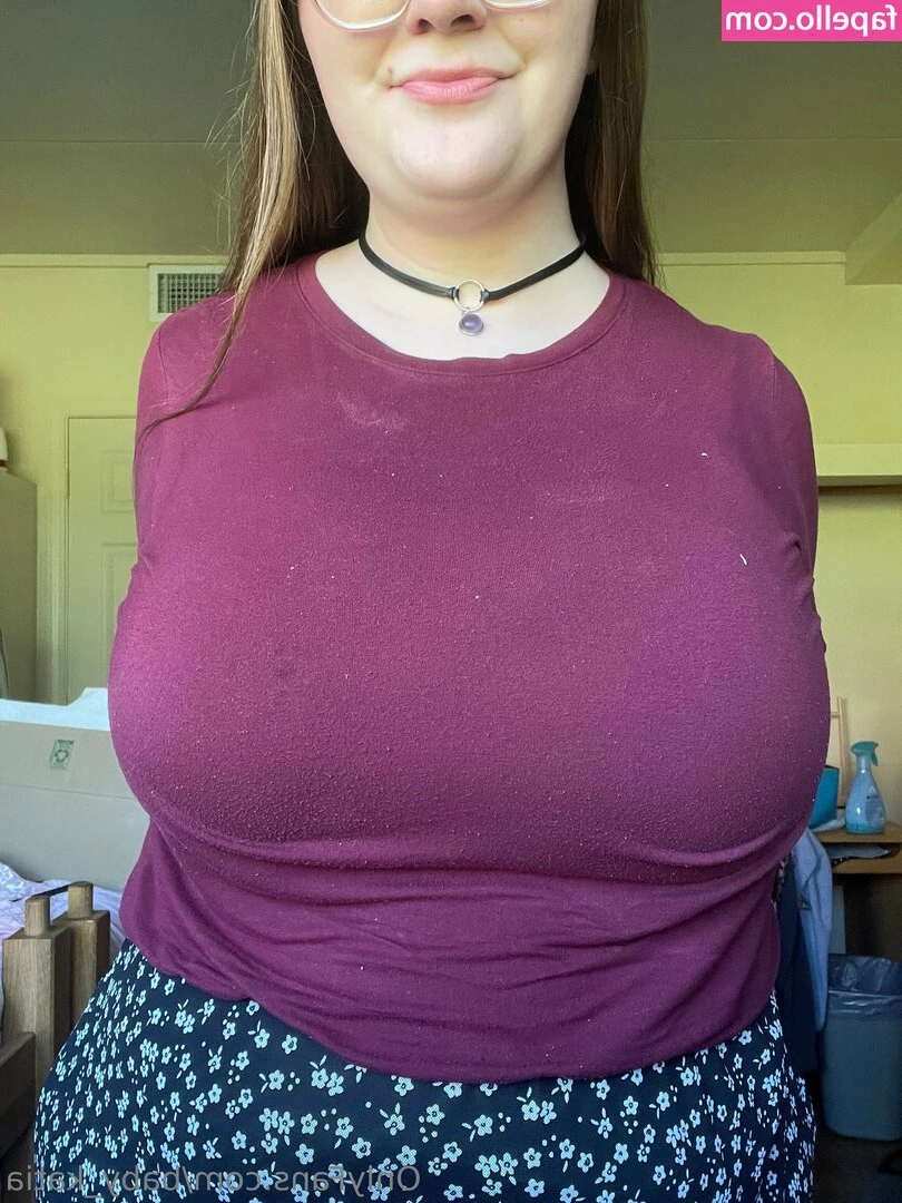 baby_katia [ baby-katia ] - Fuck me with the mask on, make me your little burglar bitch.
