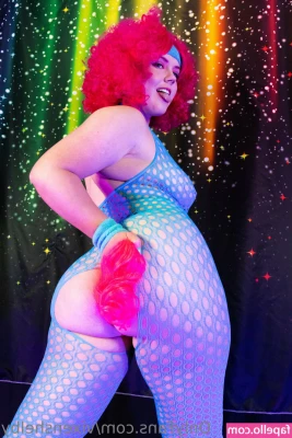 Vixenshelby [ vixenshelby-2 ] - My pet   Twizzler if u haven t seen her yet  She has no regard for
