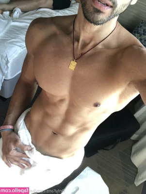kawaiibrocosplay - Novela_papi follow him