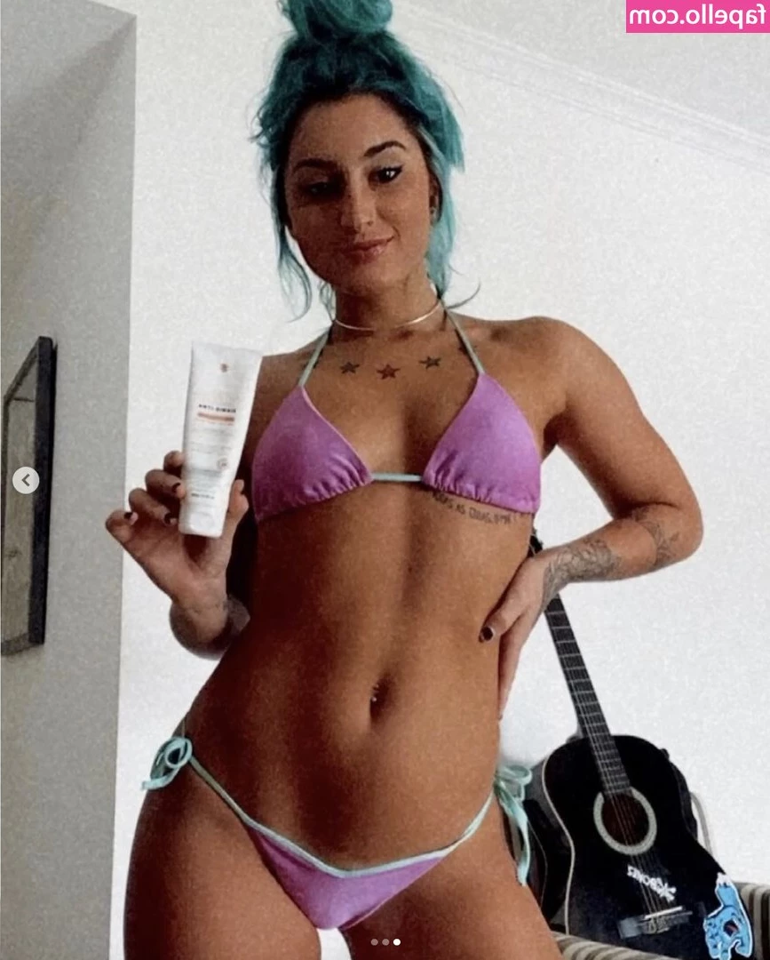Talia Sereia [ talia-sereia ] - Daddy likes?