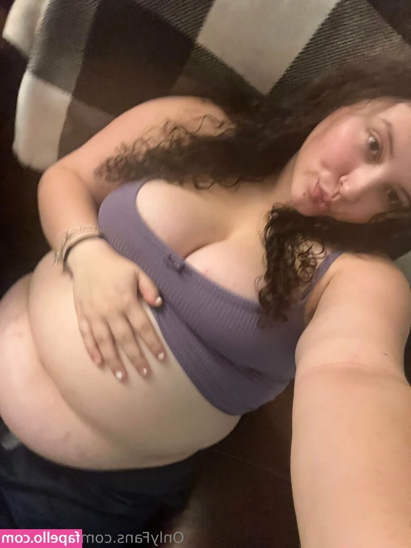 kailmessy - Slap those huge tits like you mean it..