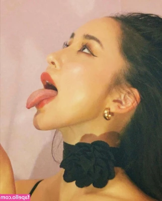 Hzk0207 - I REALLY LIKE SUCKING COCK