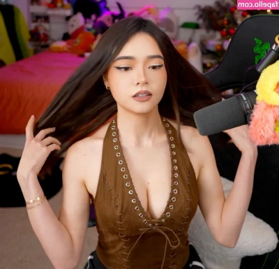 itskatchii [ itskatchii-15 ] - SEDUCTIVE BED SLUT 😈 Rubbing up against my bed sheets, showing you
