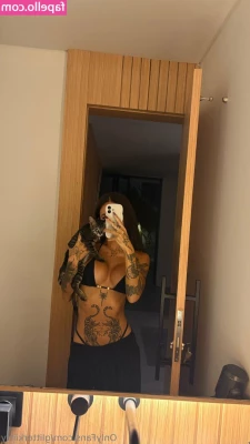 glitterkiitty - Come and trim my Christmas tree