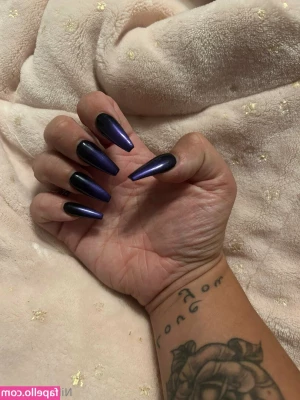 nikkicole940 - Waiting for your cock to please me😈