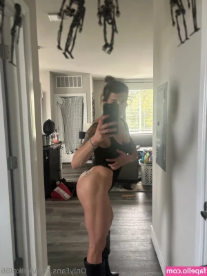 kelkel86 - What would you do to me first if Santa put me under your tree