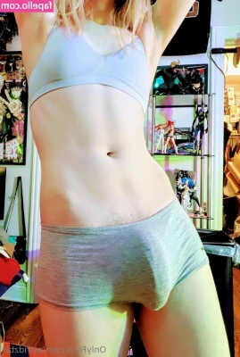 astridztar - Get up close and press your nose in between my butt cheeks