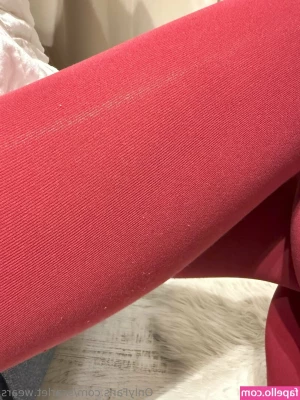 scarlet.wears [ scarlet-wears ] - So  maybe I didn t tell you guys but today I started in the gym  I m