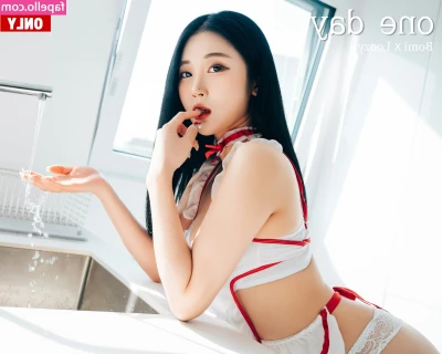 girlcrushfancam [ bomi ] - Ora mi ha preso per i capelli 🥵  Vieni in privato per vedere il